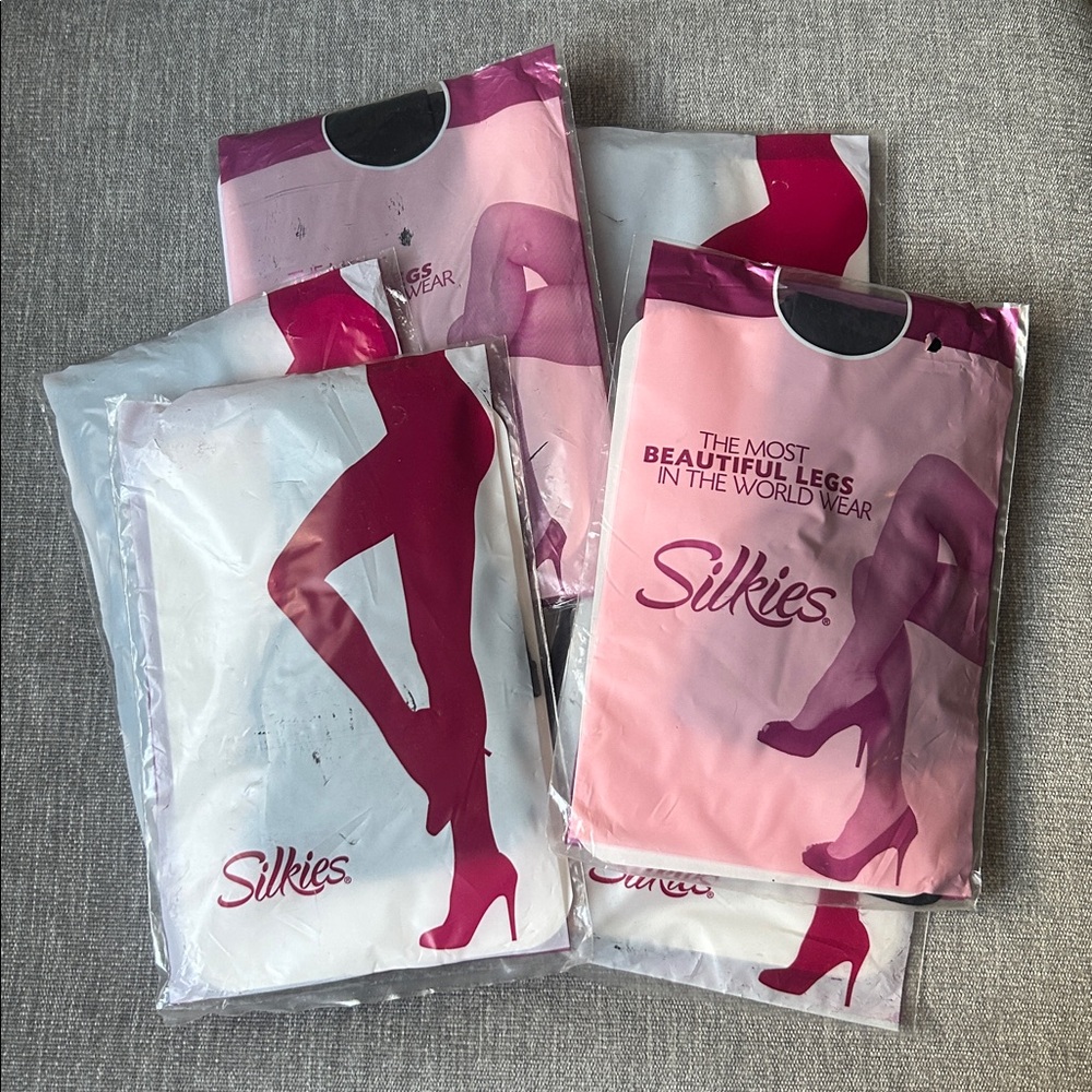 Silkies ULTRA Knee Highs in Queen Size Black and Navy Women’s Trouser Socks